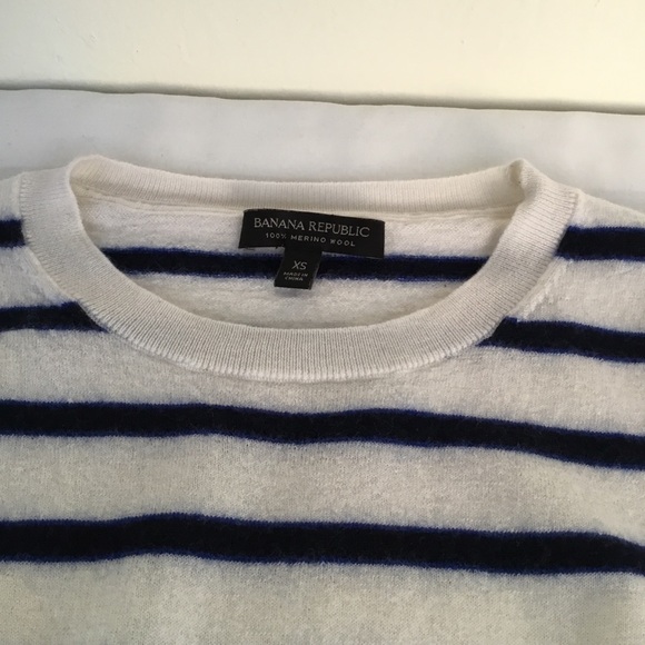 💯% Merino Wool BANANA REPUBLIC Sweater- EXTRA SMALL - Picture 1 of 4
